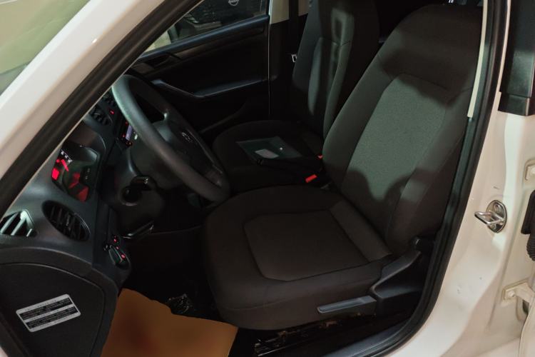 Used Volkswagen Jetta 2015 Value Edition 1.6L Manual Fashionable Style
