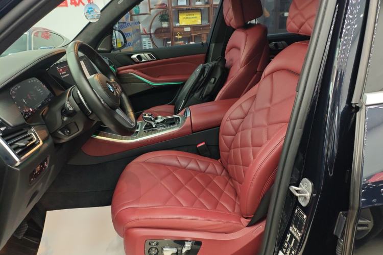 Used BMW X5 2022 xDrive 40Li M Sport Package
