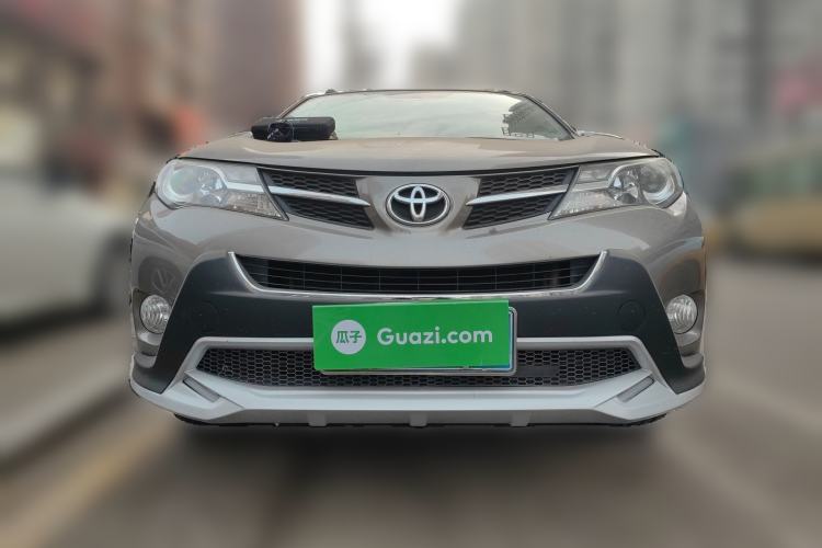 Used Toyota RAV4 2015 2.0L CVT Two-Wheel Drive Fashion Edition