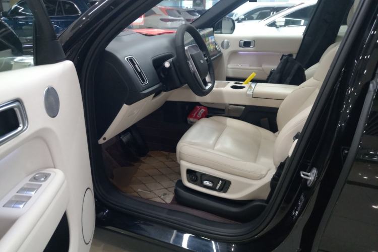 Used Li Auto L9 2022 Max model
