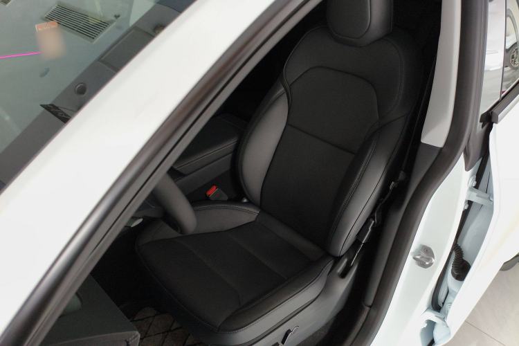 Used Tesla Model Y 2025 Long-Range All-Wheel Drive First Edition
