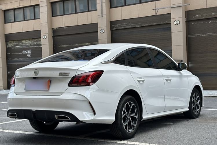 Used MG 5 2022 180 DVVT CVT Youth Luxury Edition
