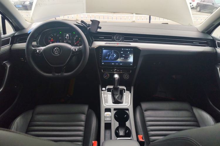 Used Volkswagen Magotan 2018 330TSI DSG Advanced Model
