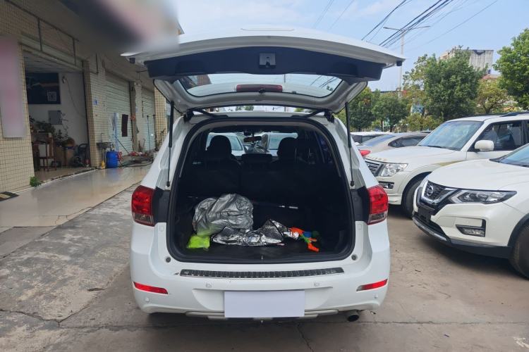 Used Haval H6 2015 Upgraded Model 1.5T Manual Two-Wheel Drive Elite Version
