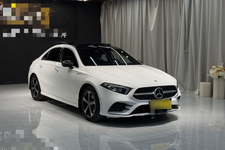 Used Mercedes-Benz A-Class 2022 Revised Version A 200 L Sport Sedan Fashionable Style
