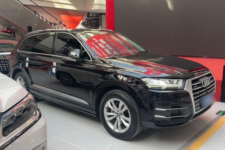 Used Audi Q7 2019 45 TFSI Comfort Model
