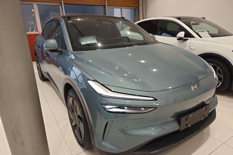 Used ONVO L60 2024 60 kWh Rear-Drive Version