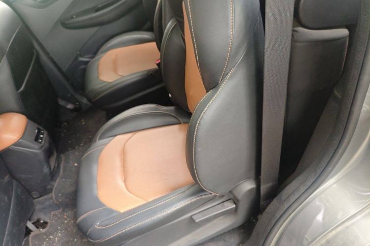 Used Wuling Hongguang S3 2019 1.5T Manual Comfort Edition China VI Standard
