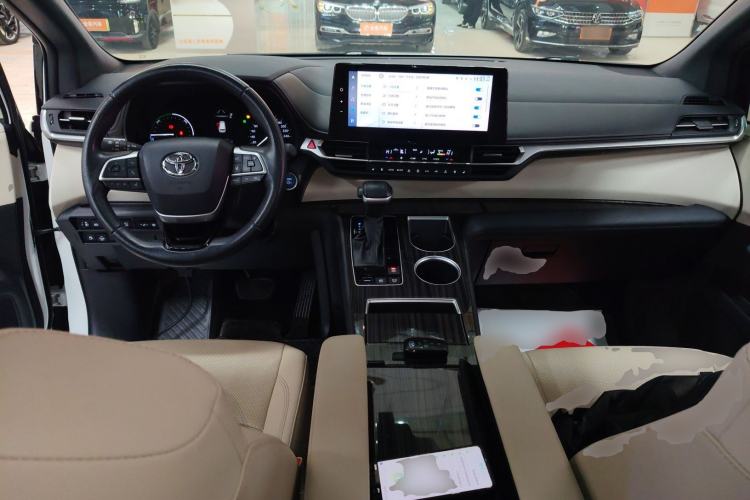 Used Toyota Granvia 2023 2.5L Hybrid Prestige VIP Edition