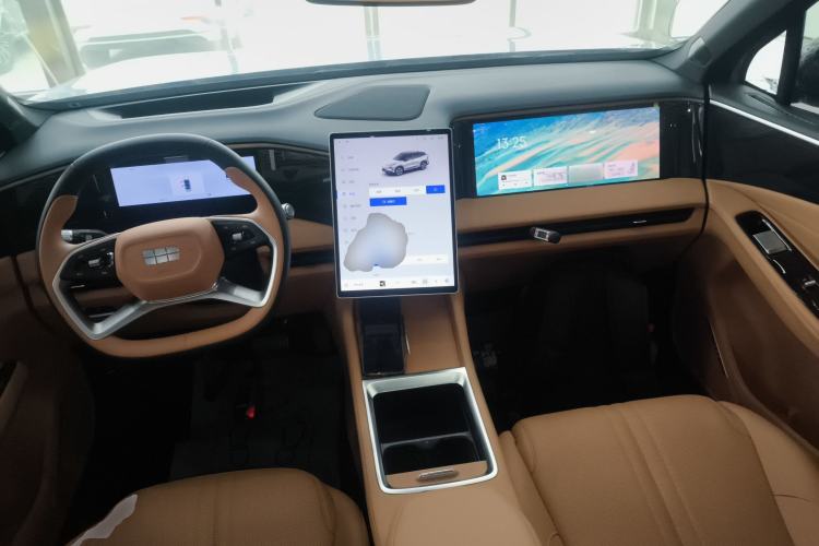 Used  L7 2025 EM-i 115km Exploration+ Edition
