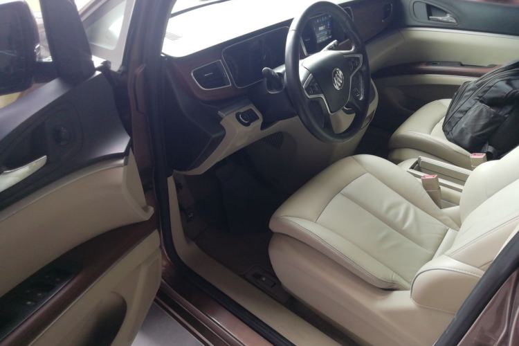 Used Buick GL8 2018 28T Luxury Model China VI Standard
