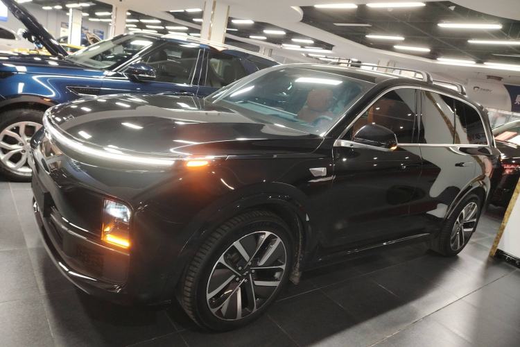 Used Li Auto L8 2023 Pro Model
