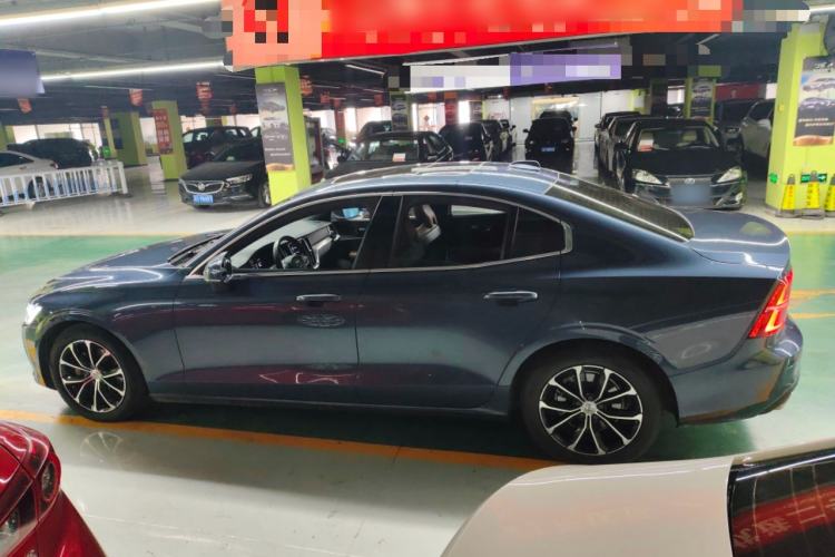 Used Volvo S60 2022 B4 Zhiyi Luxury Edition