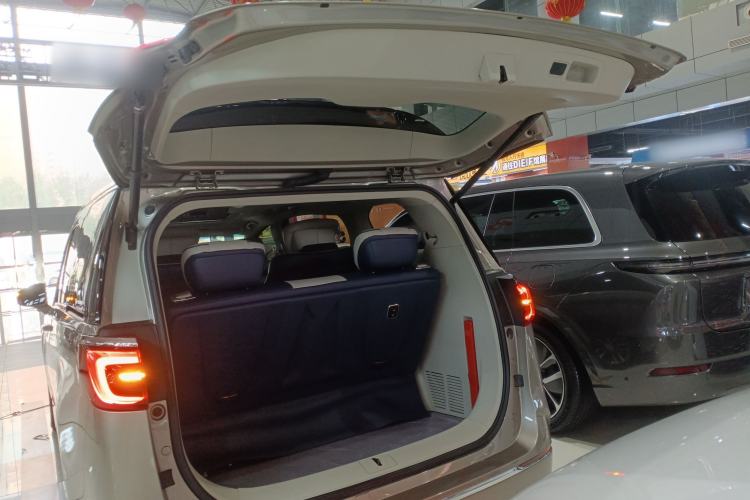 Used Buick GL8 2023 ES Lu Zun Comfort Model
