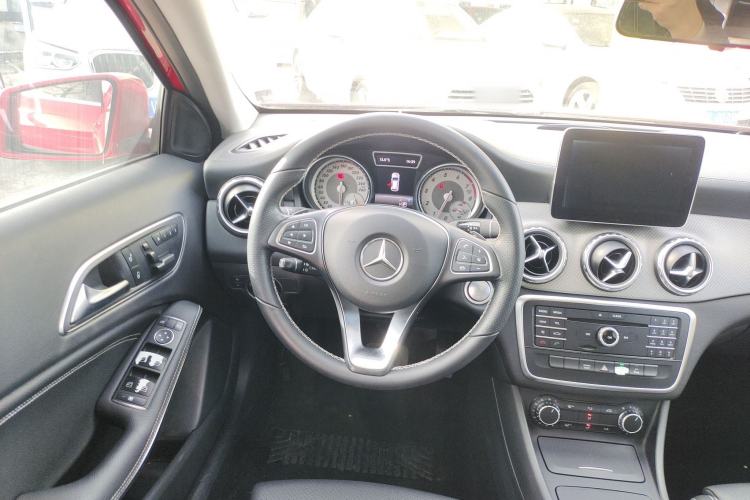 Used Mercedes-Benz GLA 2016 GLA 200 Fashion Model
