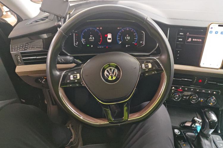 Used Volkswagen Passat 2019 330TSI Prestige Edition China VI Standard
