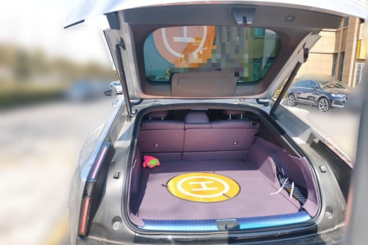 Used XPeng P7 2025 Model—750 All-Wheel-Drive High-Performance Ultra
