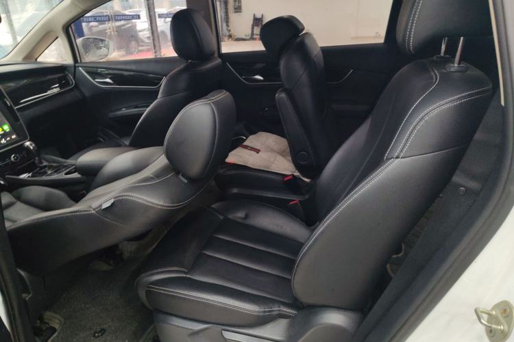 Used BYD Song MAX 2018 1.5T Automatic Smart Connect Elite Model with 6 Seats