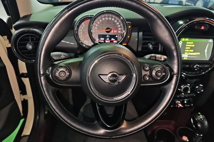 Used  MINI 2016 1.5T COOPER Five-Door Edition
