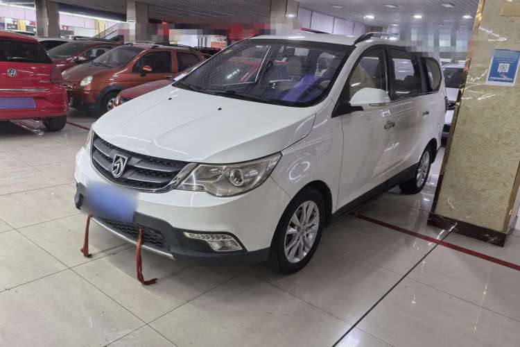 Used Baojun 730 2014 1.5L manual Comfort version 7 seats
