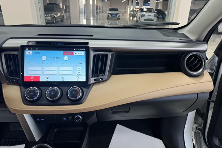 Used Toyota RAV4 2016 2.0L CVT Two-Wheel Drive Urban Edition China V Standard