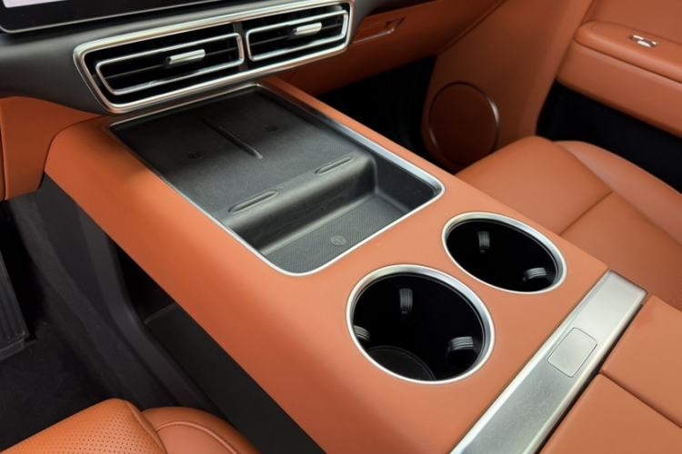 Used Li Auto L8 2023 Pro Model
