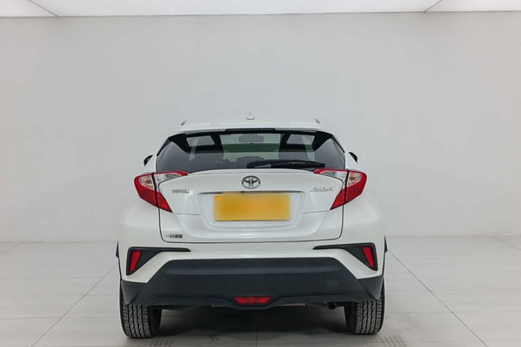 Used Toyota IZOA 2018 2.0L Yichi Version China VI Standard
