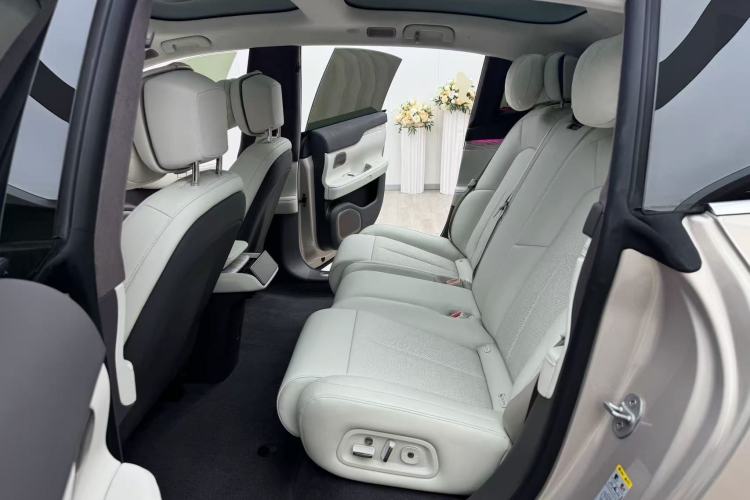 Used Nio ET7 2024 75 kWh Executive Edition
