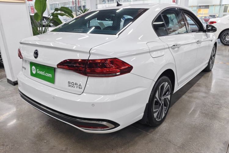 Used Volkswagen Bora 2023 300TSI DSG Prestige Edition
