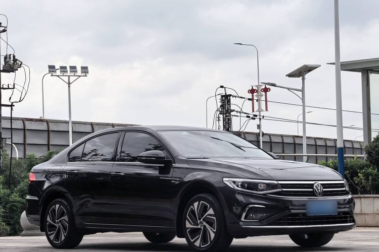 Used Volkswagen Bora 2023 280TSI DSG Prestige Edition
