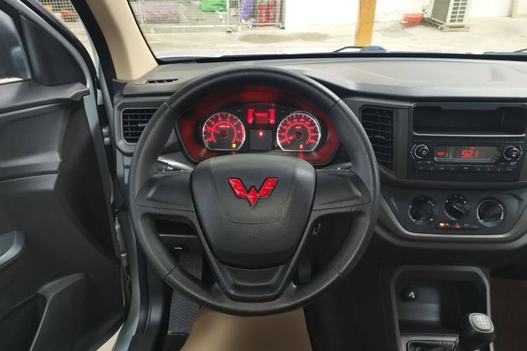 Used Wuling Hongguang V 2022 1.5L Jingqu Version Hydraulic Power Steering LAR
