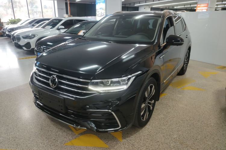 Used Volkswagen Tiguan L 2022 330TSI Automatic Two-Wheel Drive R-Line Enhanced Edition