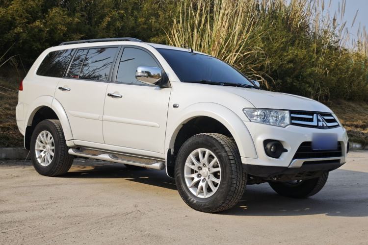 Used Mitsubishi Pajero Sport 2013 3.0L Automatic 4x4 Executive Edition