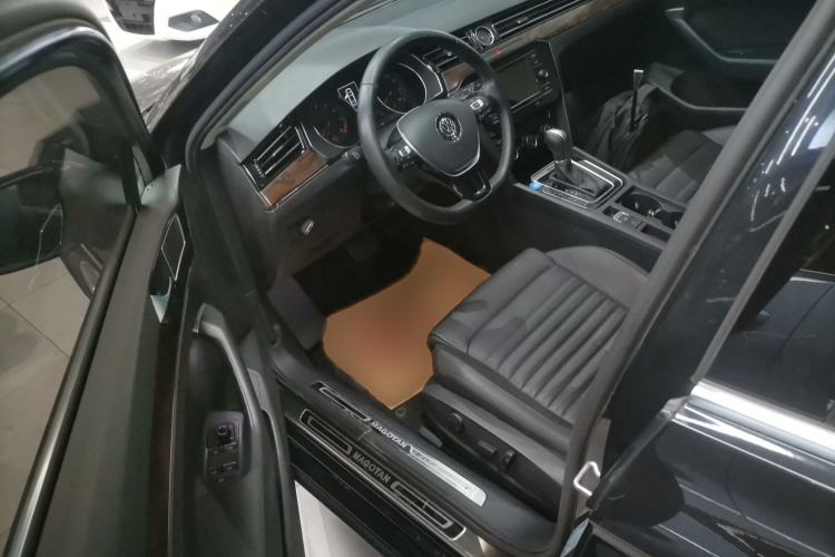 Used Volkswagen Magotan 2018 Facelift 330TSI DSG Luxury Model
