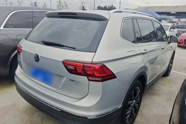 Used Volkswagen Tiguan L 2019 Revised 330TSI Automatic Two-Wheel Drive Smart & Luxury Edition China VI Standard