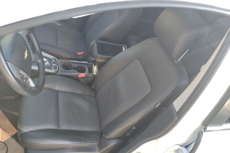 Used Chevrolet Captiva 2017 2.4L 4x4 Flagship Edition 7-Seater
