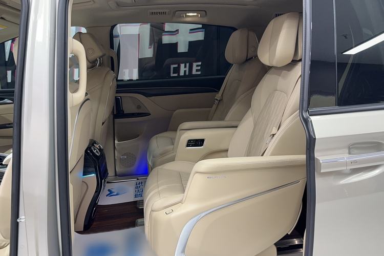 Used Buick GL8 2022 ES Landtrek 653T Flagship Model
