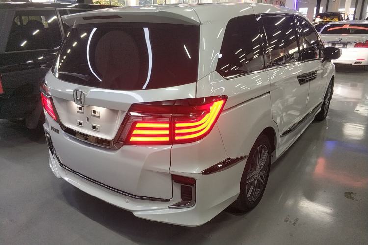 Used Honda Elysion 2019 2.0L Hybrid Comfort Edition
