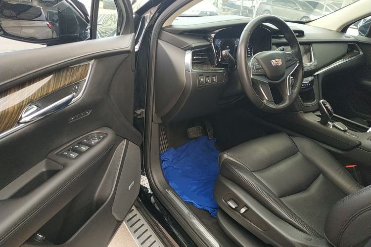 Used Cadillac XT5 2018 25T Luxury Model