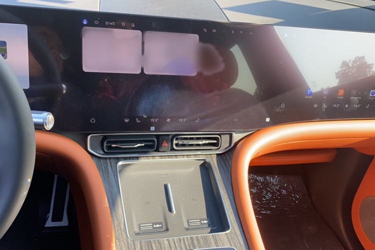 Used Hima AITO M9 2025 Extended-Range Ultra Version 52 kWh 6-Seater
