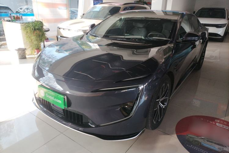 Used  12 2024 700 Three-Laser Rear-Wheel Drive Luxury Edition
