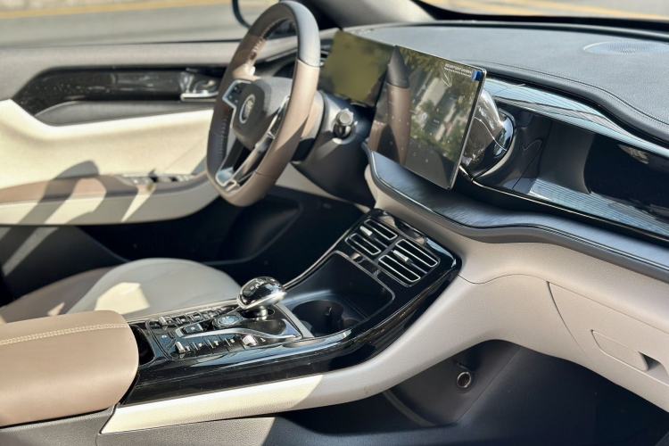 Used BYD Qin PLUS 2024 HONOR Edition DM-i 55KM Leading Model
