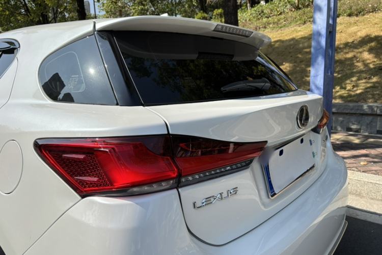 Used Lexus CT 2017 CT200h Comfort Edition Monochrome China V Standard