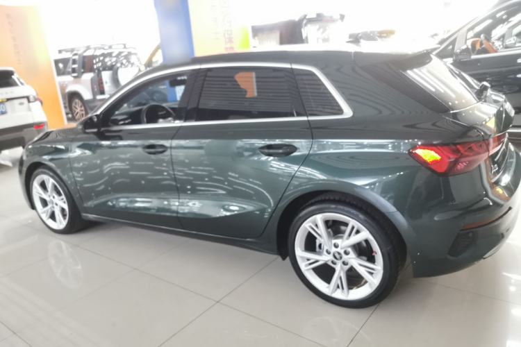 Used Audi A3 2024 Sportback 35 TFSI Fashionable and Elegant Model
