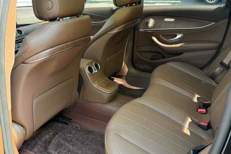 Used Mercedes-Benz E-Class 2023 E 260 L