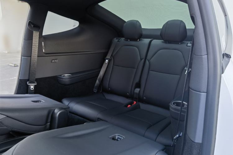 Used Tesla Model Y L 2025 Long-Range All-Wheel-Drive Version
