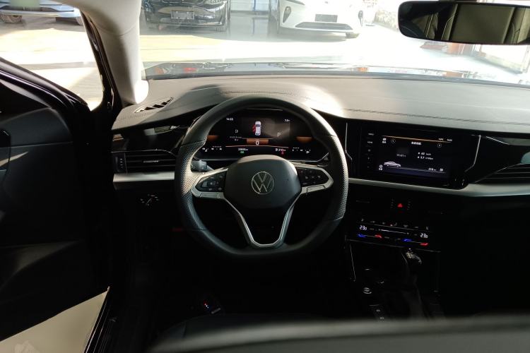 Used Volkswagen Passat 2025 Outstanding Model 330TSI Starry Elite Edition