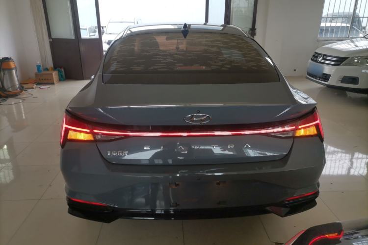 Used Hyundai Elantra 2021 1.5L CVT LUX Prestige Edition
