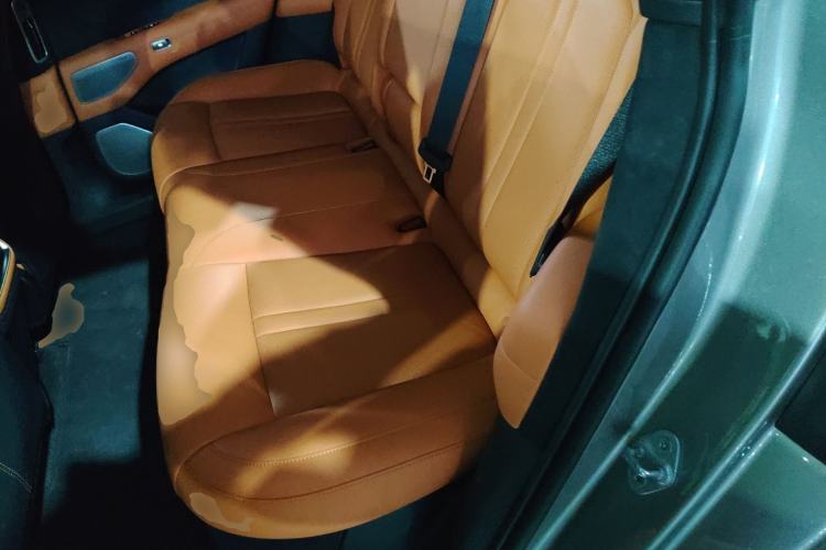 Used  YU7 2025 Ultra-Long Range High-Performance All-Wheel-Drive Max Edition
