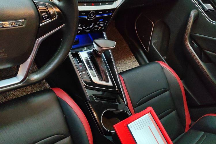 Used Venucia T60 2020 1.6L CVT Smart Drive Version China VI Standard
